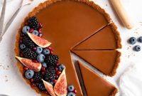 Golden White Chocolate Biscoff Tart