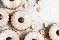 Chocolate Hazelnut Linzer Delights