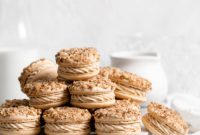 Golden Maple Pecan Macarons